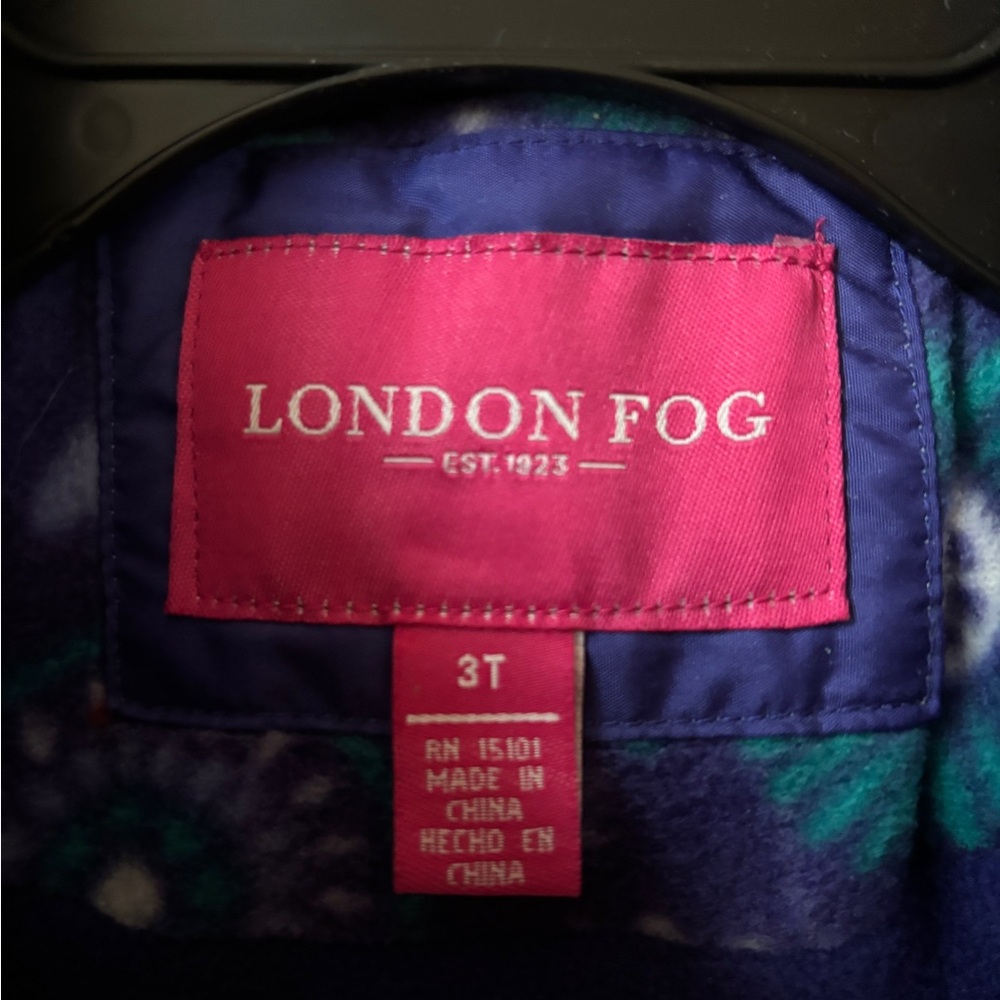 London Fog Little Girl's Puffer Coat Purple 3T | Like New - Picture 2 of 6